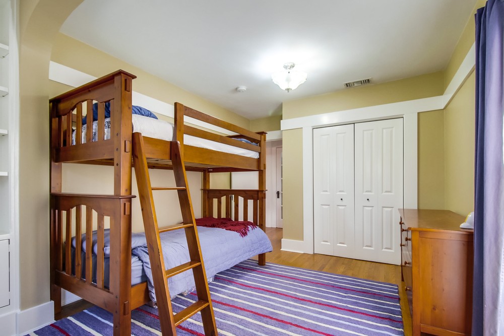Virtual tour photo 37 of 58 for 2022 Hickory St