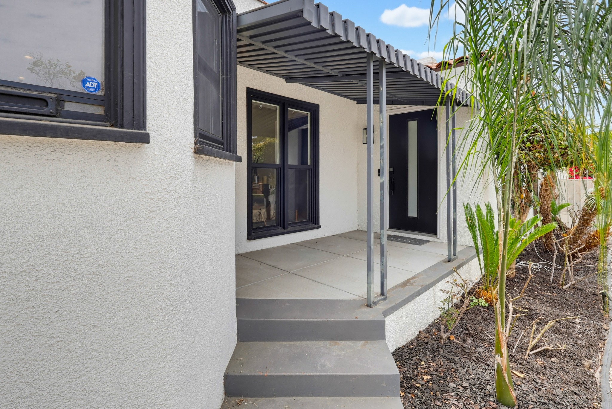 Virtual tour photo 6 of 94 for 2022 W 77th St