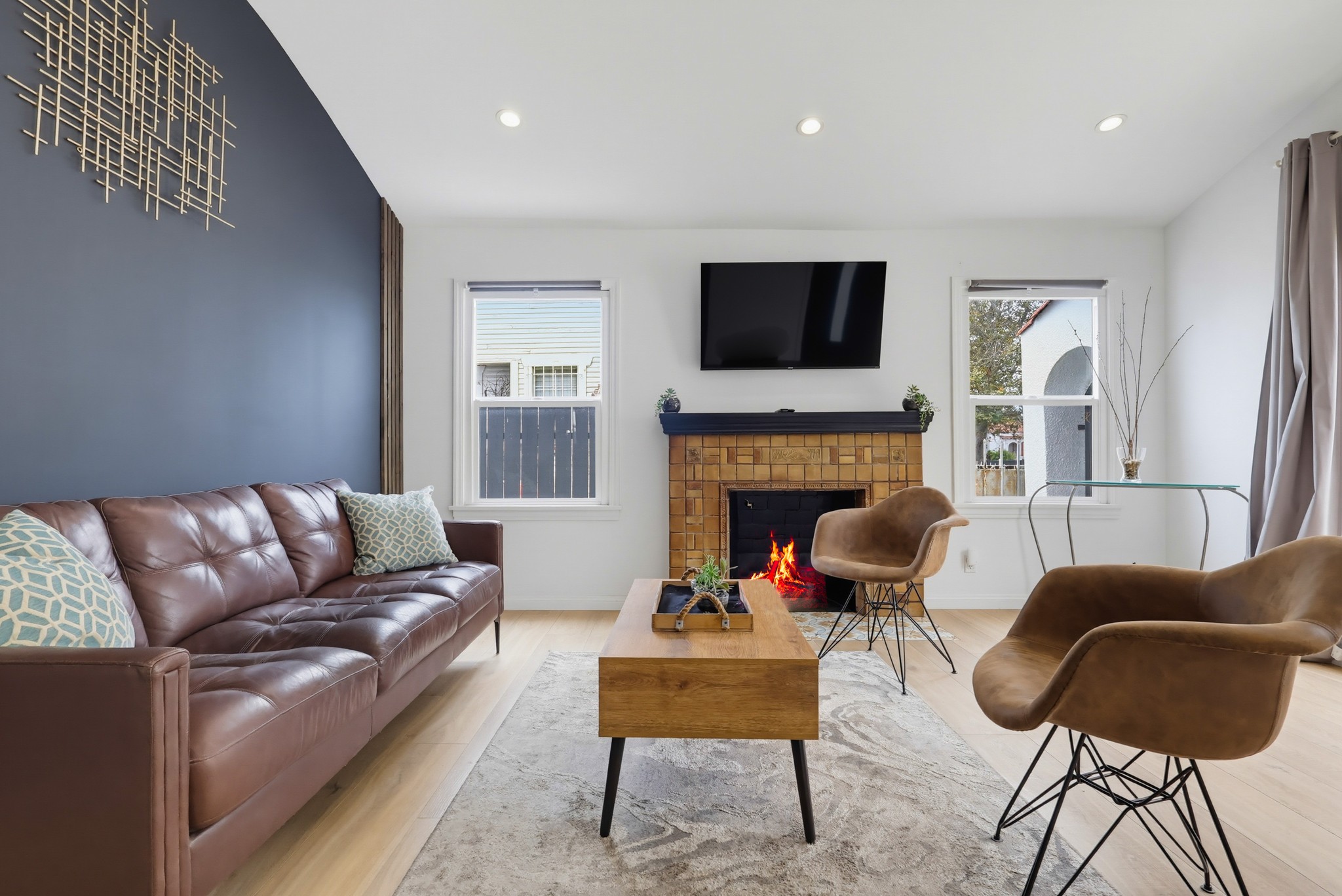 Virtual tour photo 12 of 94 for 2022 W 77th St