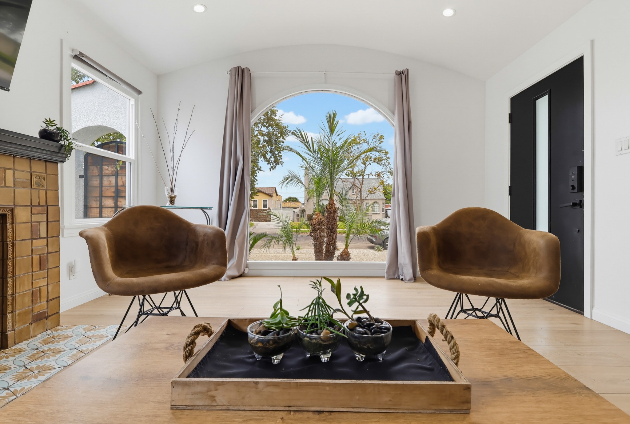 Virtual tour photo 16 of 94 for 2022 W 77th St
