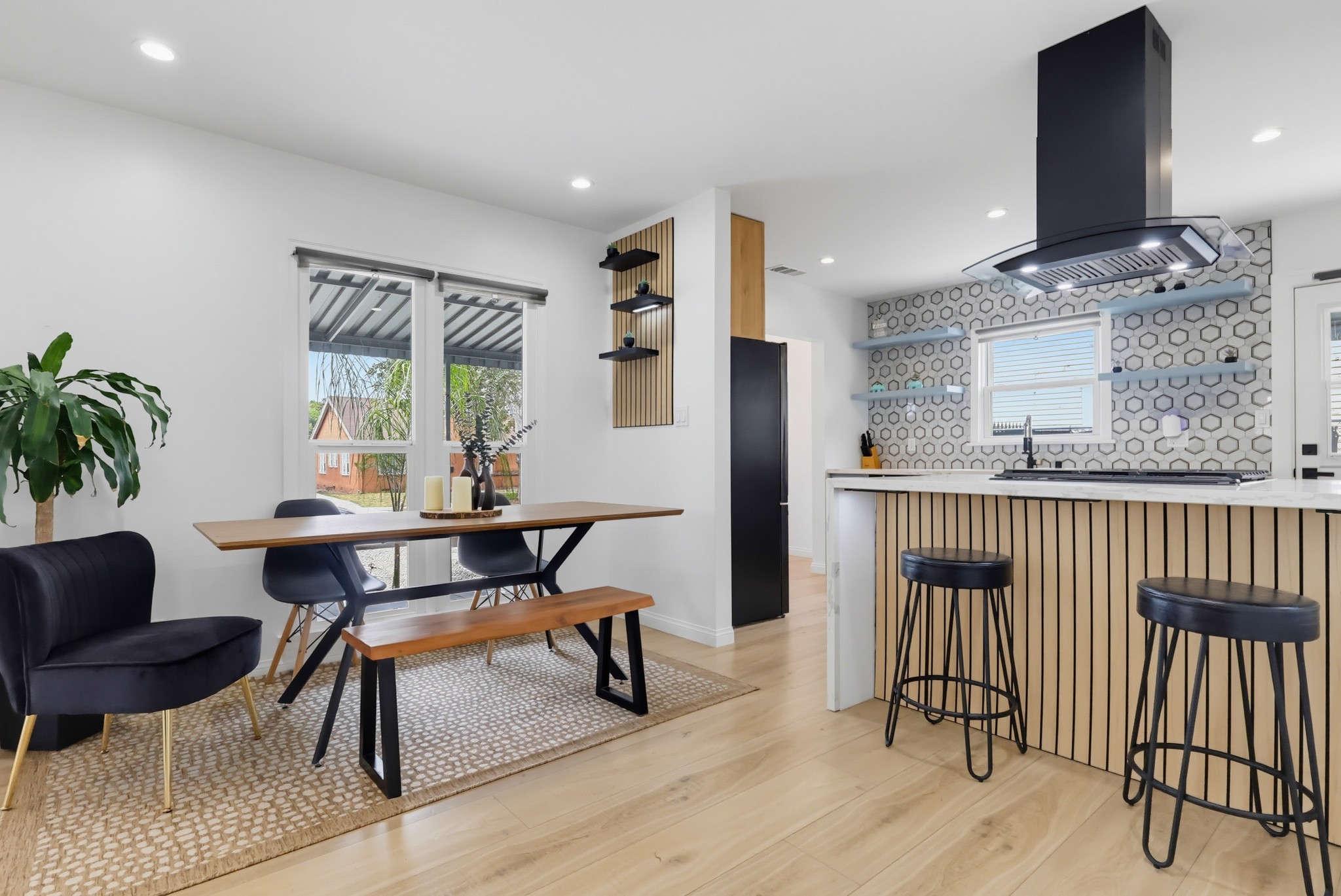 Virtual tour photo 19 of 94 for 2022 W 77th St