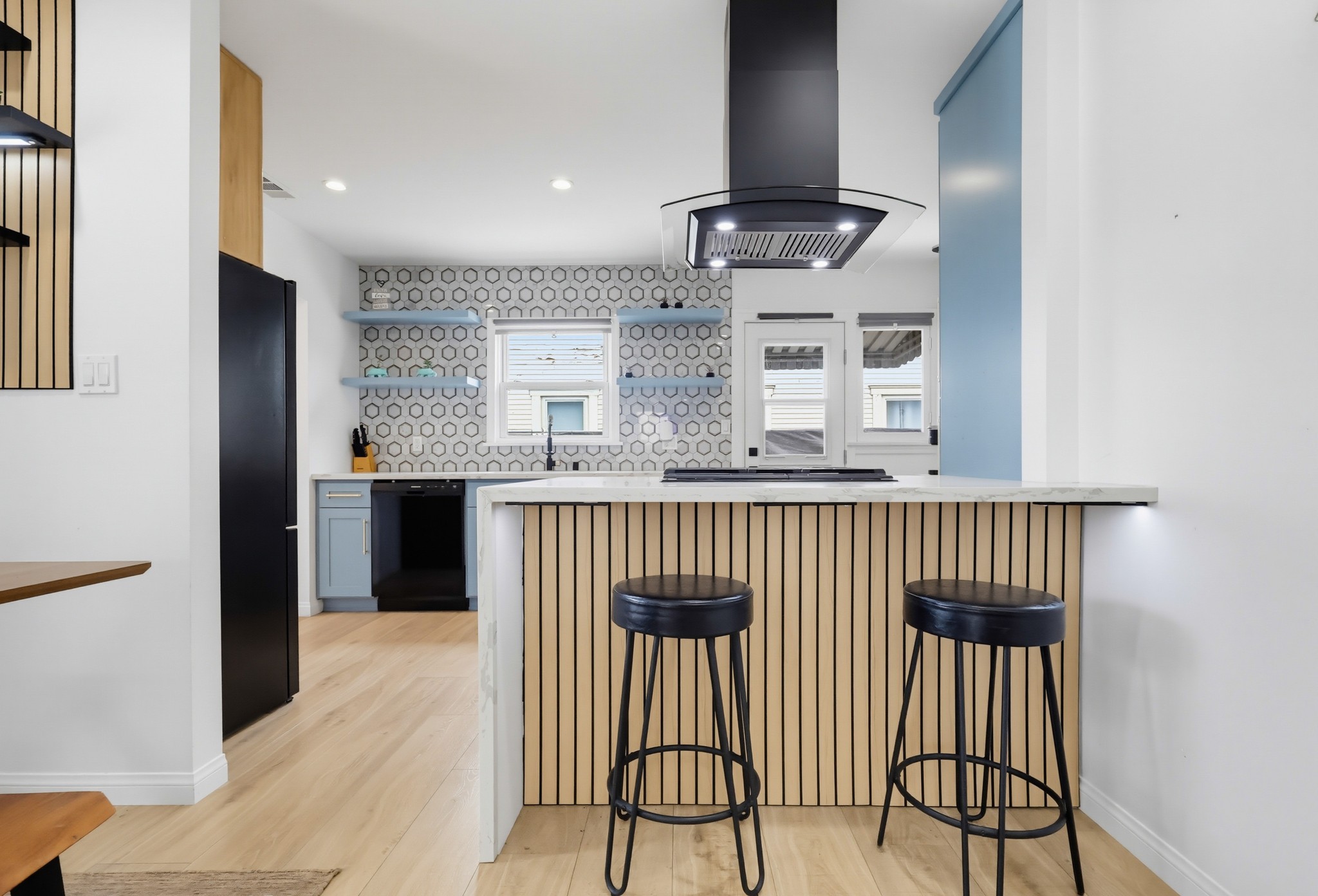 Virtual tour photo 22 of 94 for 2022 W 77th St