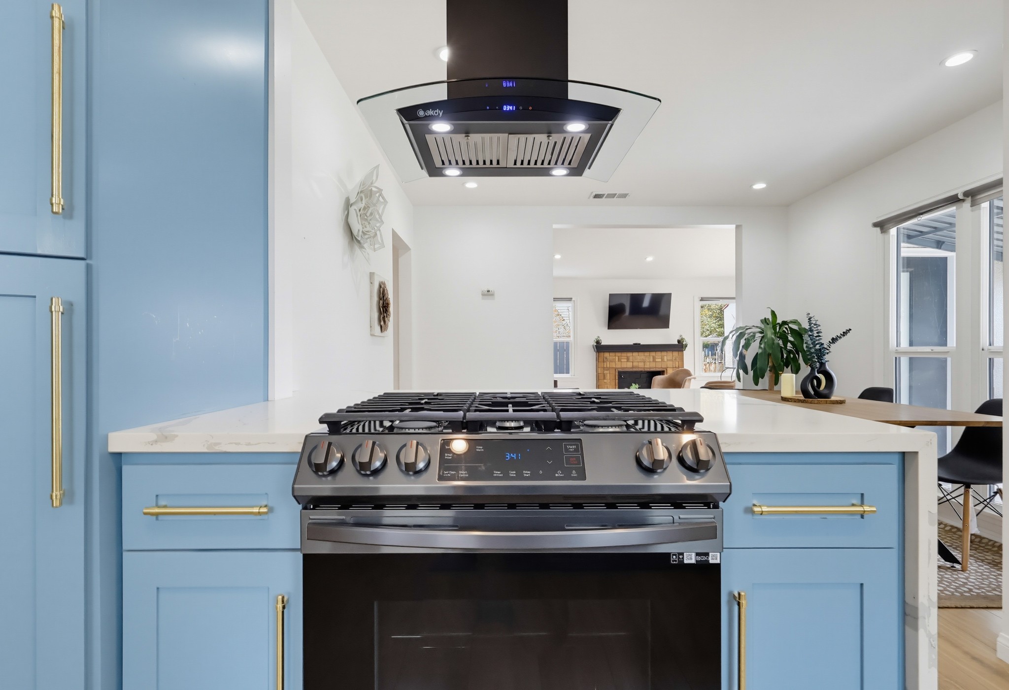 Virtual tour photo 27 of 94 for 2022 W 77th St