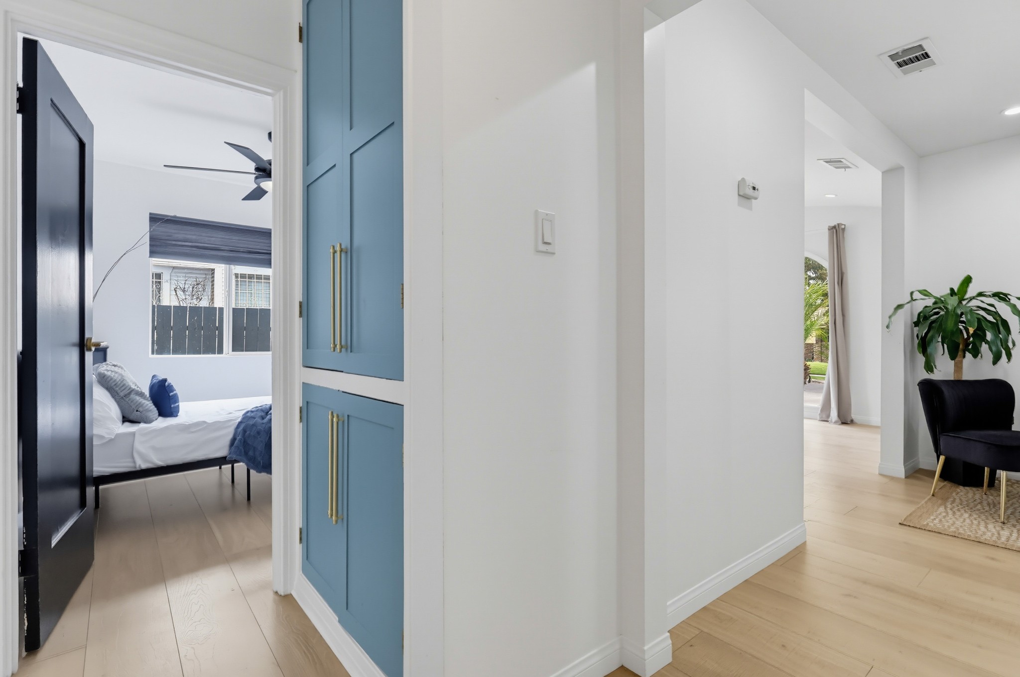 Virtual tour photo 29 of 94 for 2022 W 77th St
