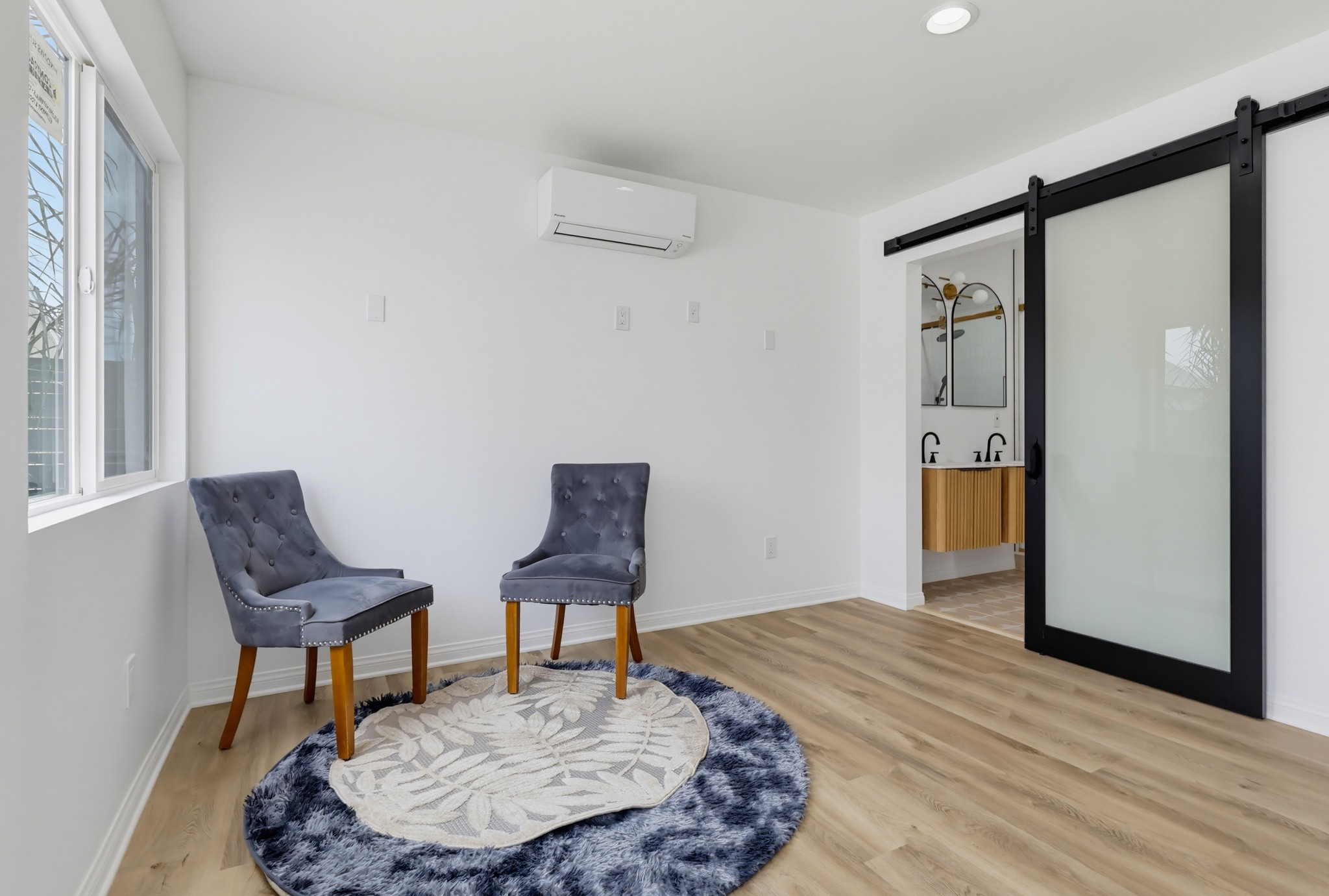 Virtual tour photo 37 of 94 for 2022 W 77th St