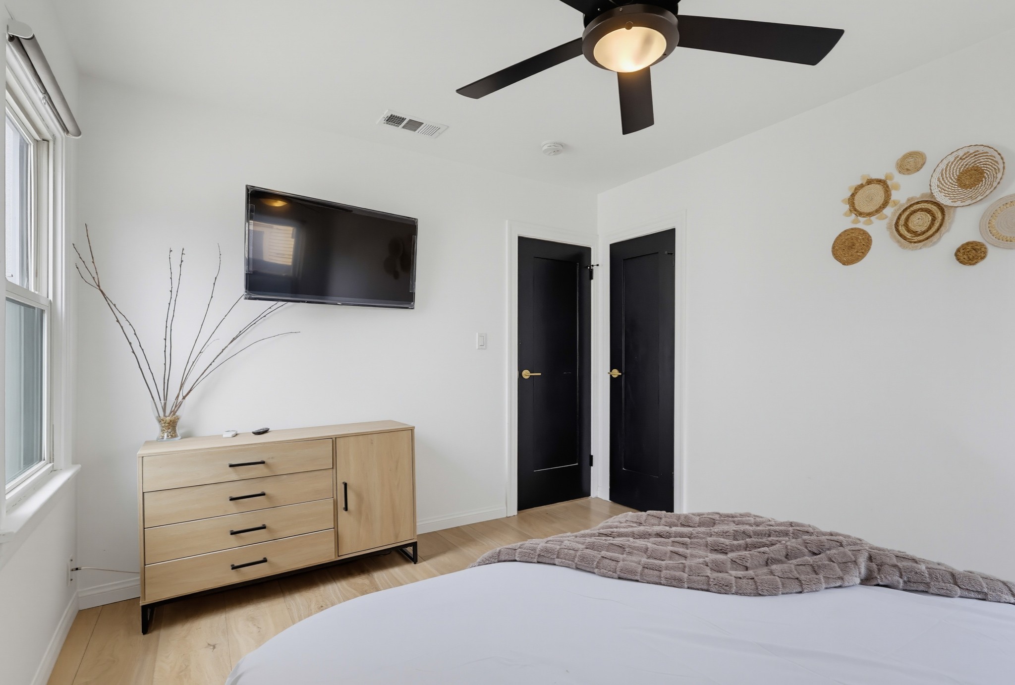 Virtual tour photo 50 of 94 for 2022 W 77th St
