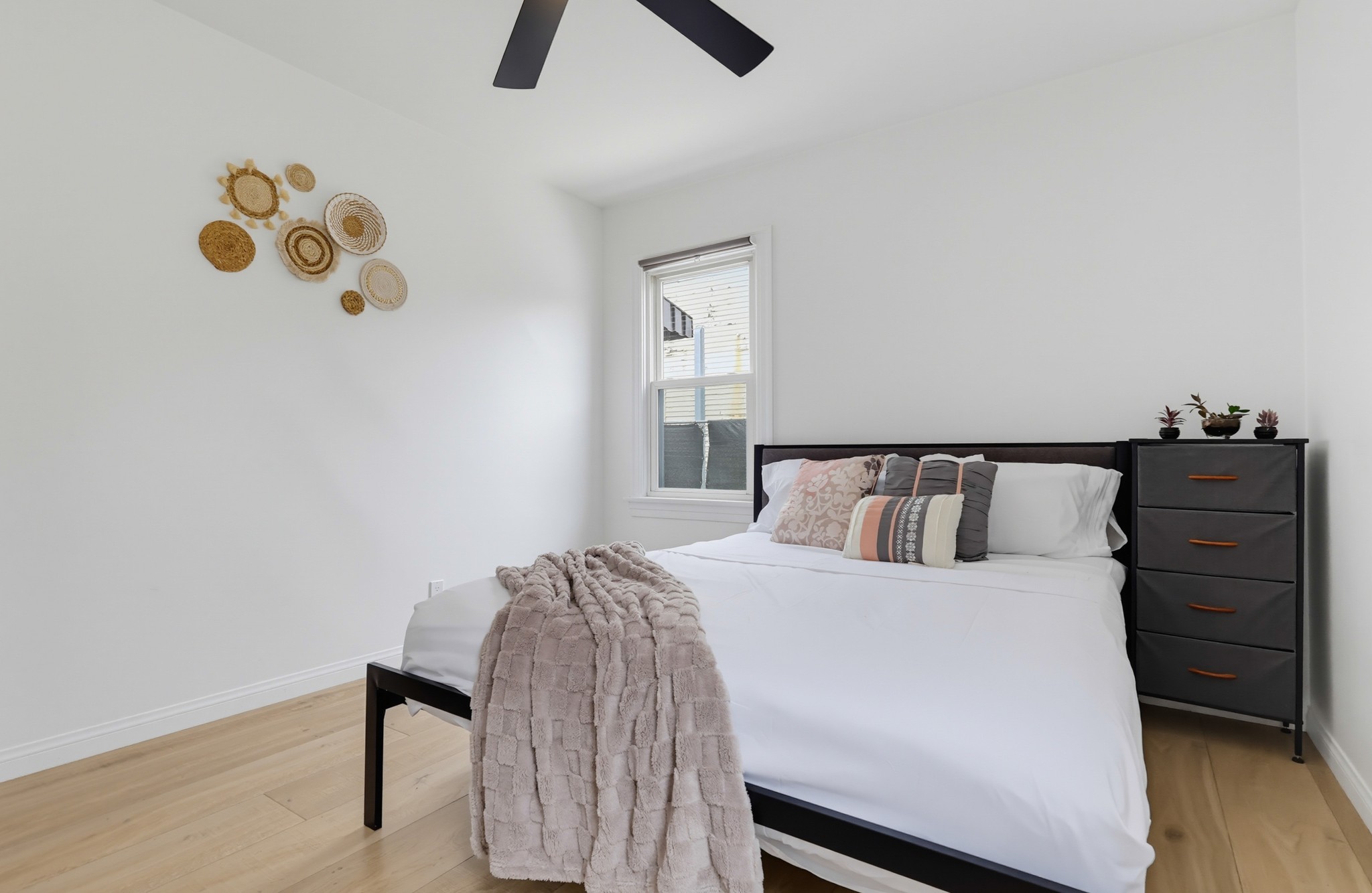 Virtual tour photo 51 of 94 for 2022 W 77th St