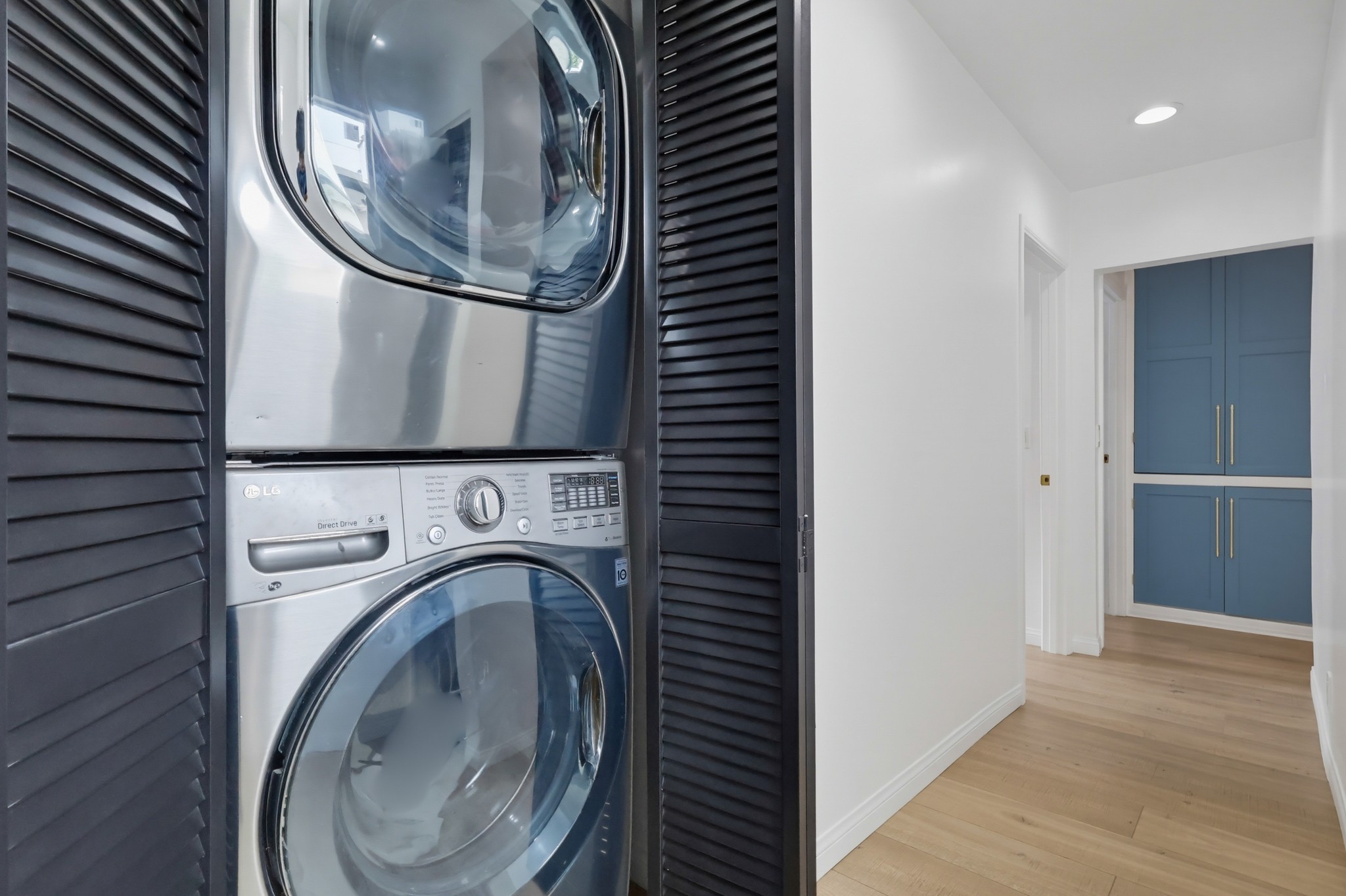 Virtual tour photo 64 of 94 for 2022 W 77th St