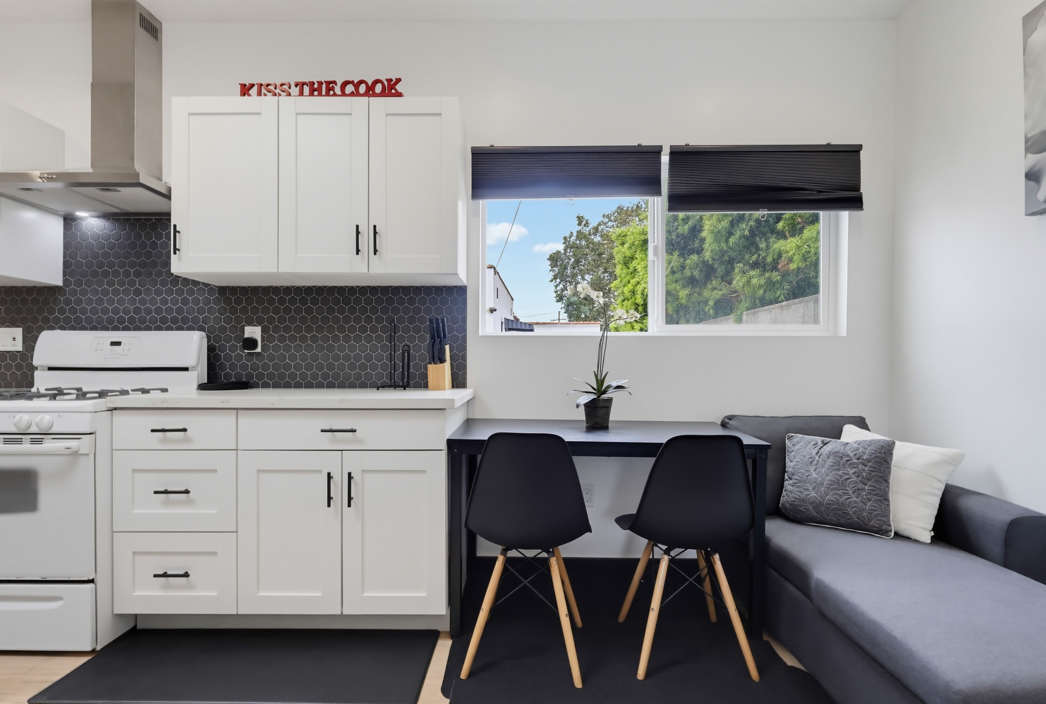 Virtual tour photo 87 of 94 for 2022 W 77th St