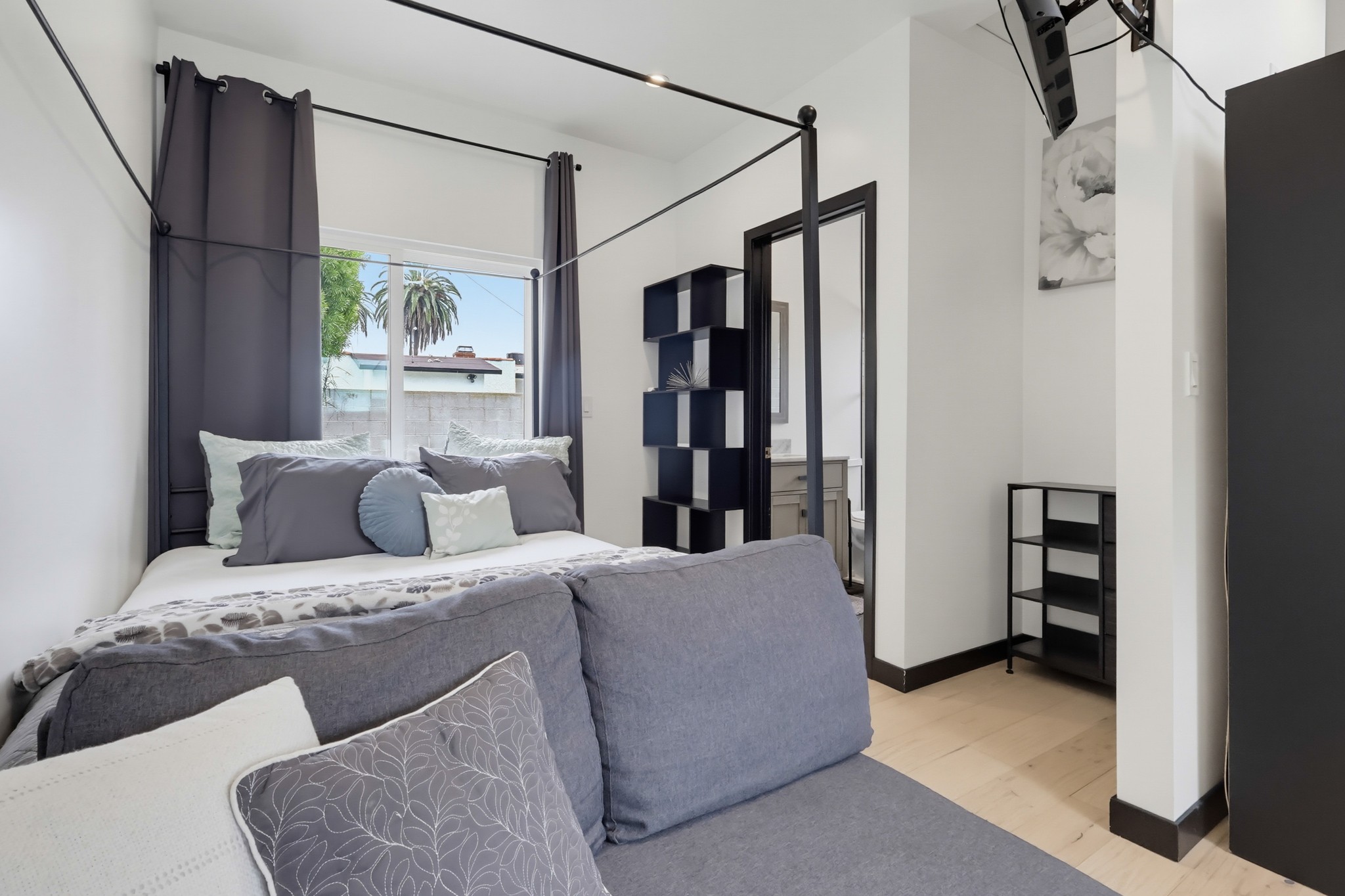 Virtual tour photo 90 of 94 for 2022 W 77th St