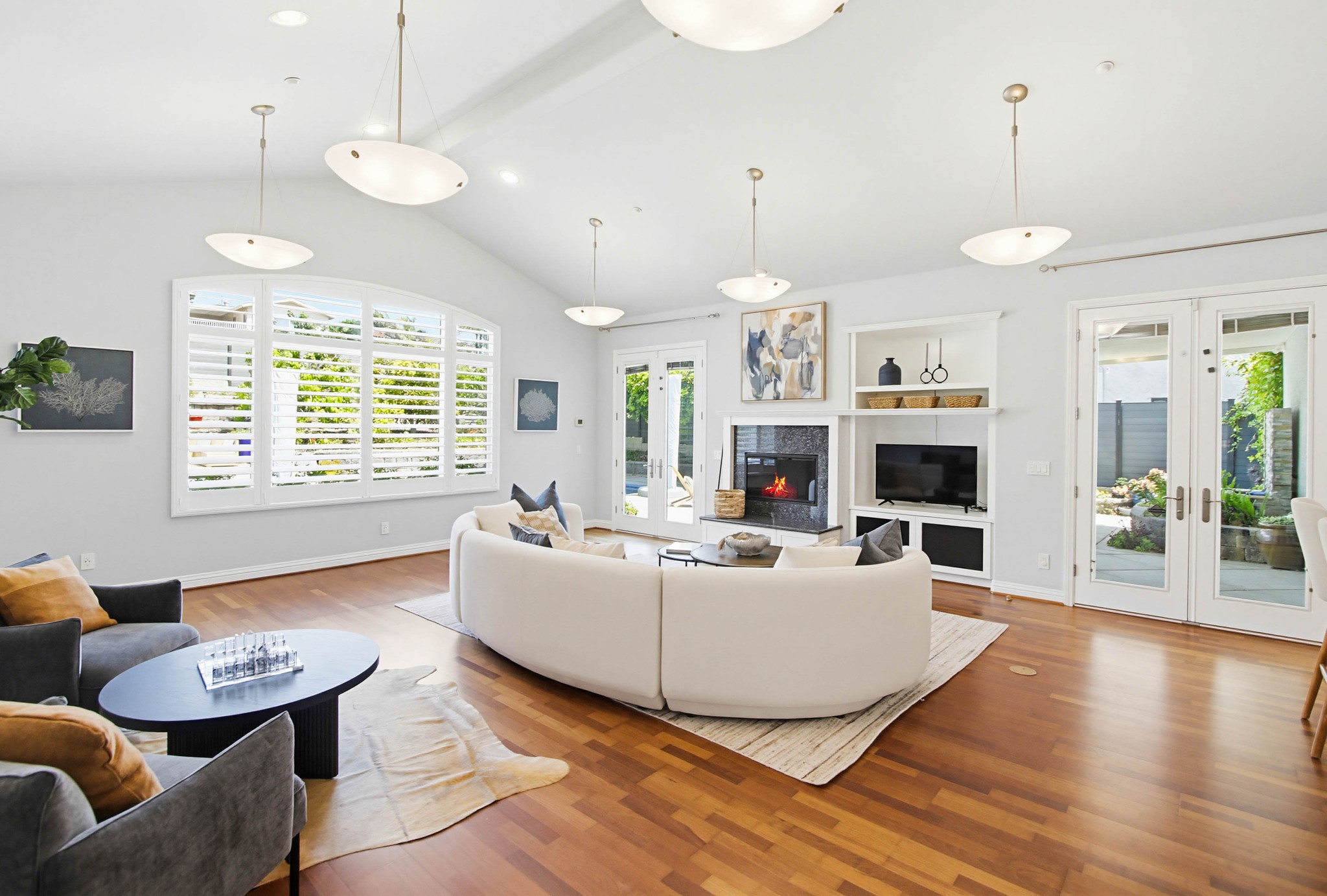 Virtual tour photo 9 of 164 for 2025 Frankfort St