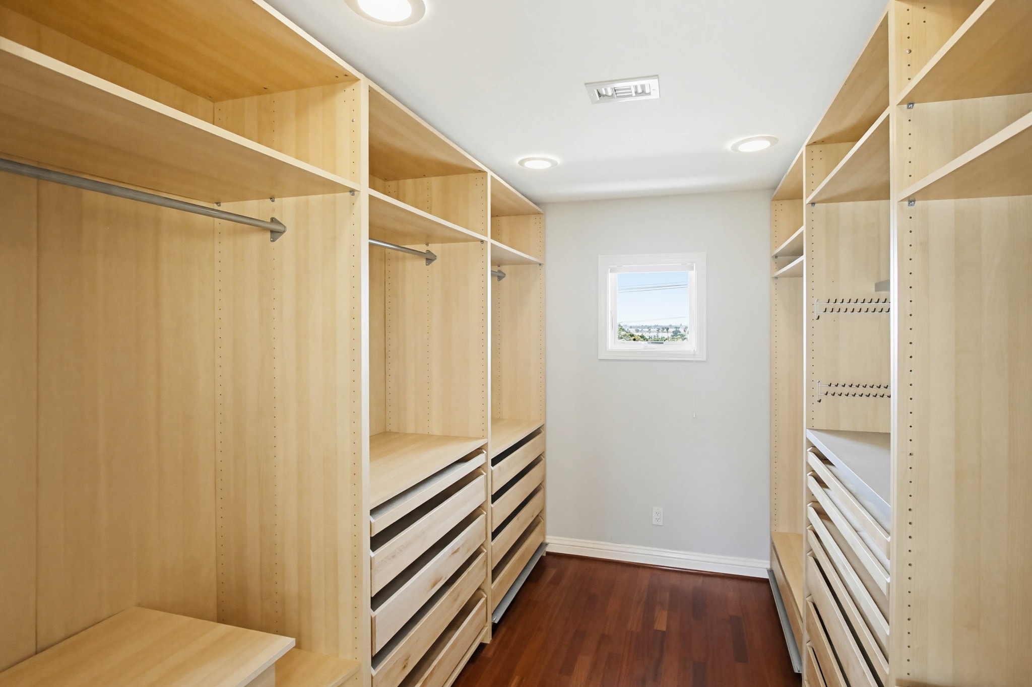 Virtual tour photo 65 of 164 for 2025 Frankfort St