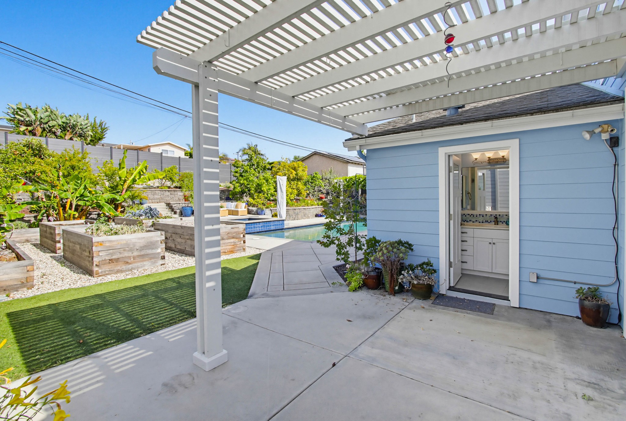 Virtual tour photo 86 of 164 for 2025 Frankfort St