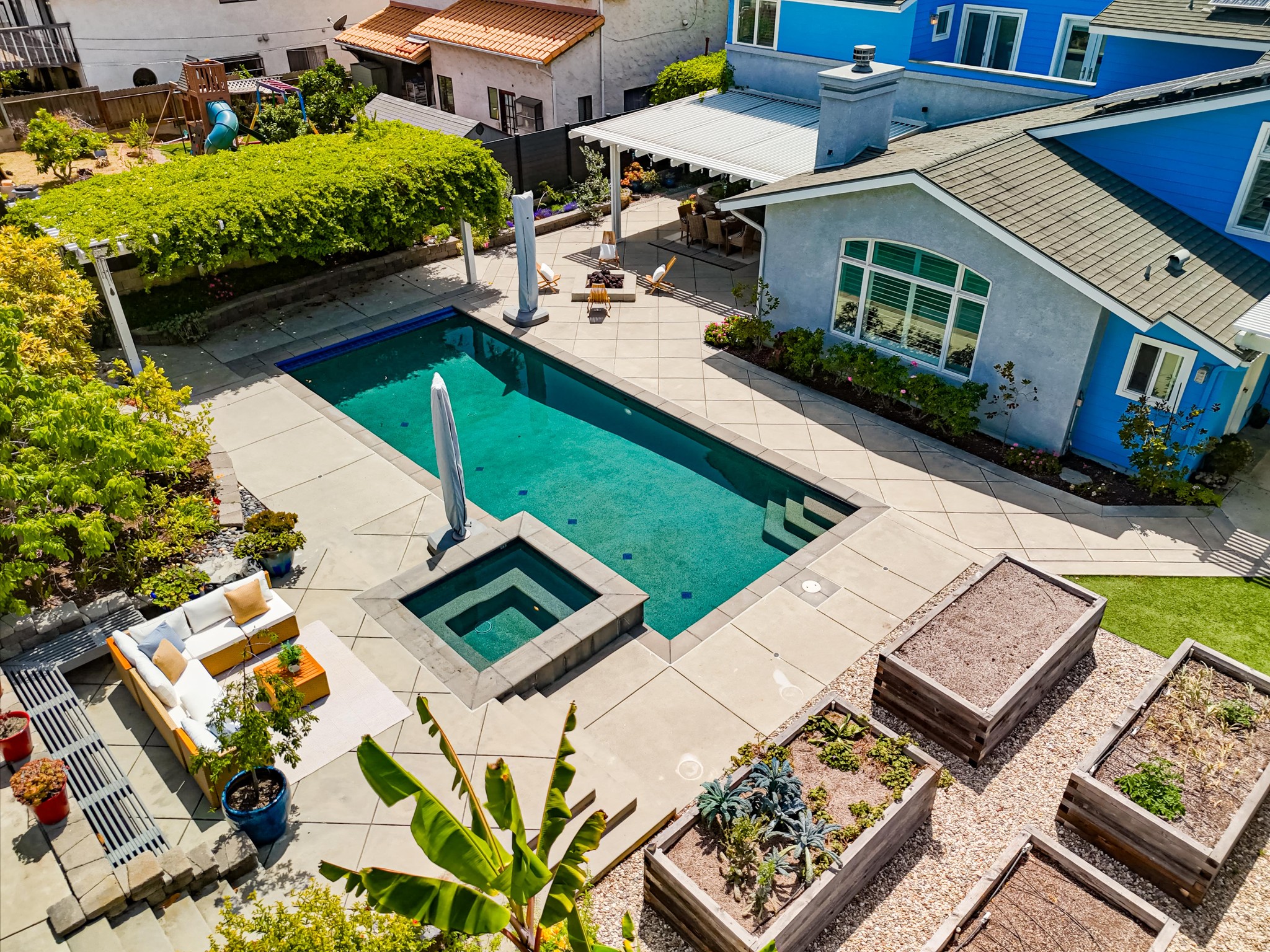 Virtual tour photo 5 of 39 for 2025 Frankfort St
