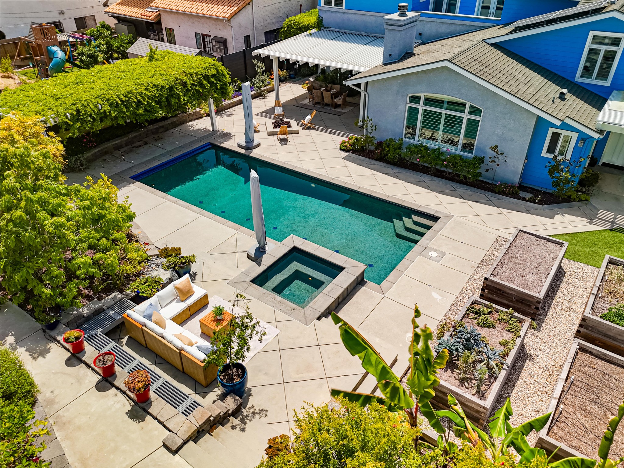 Virtual tour photo 7 of 39 for 2025 Frankfort St