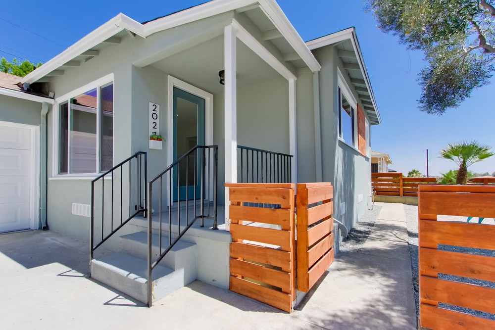 Virtual tour photo 6 of 48 for 2027 Rexford Dr