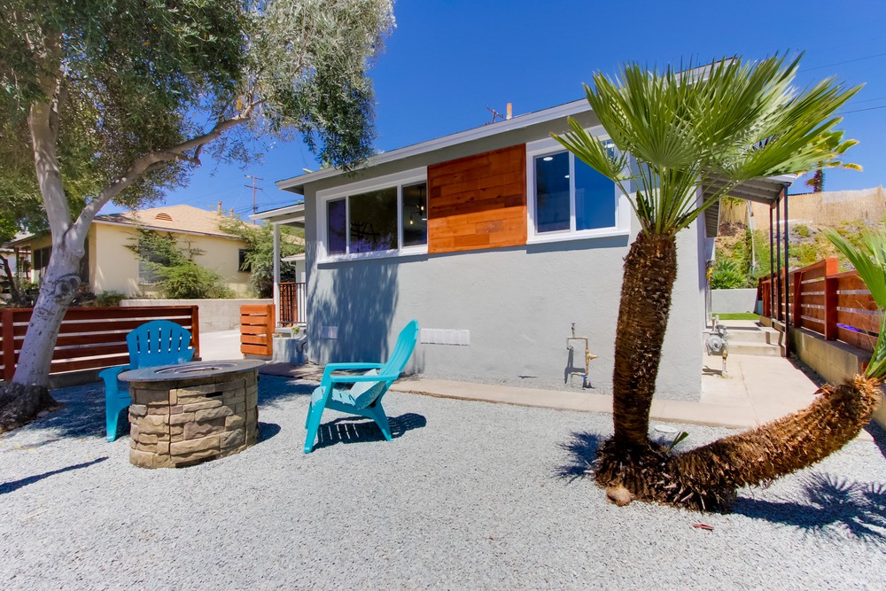 Virtual tour photo 9 of 48 for 2027 Rexford Dr