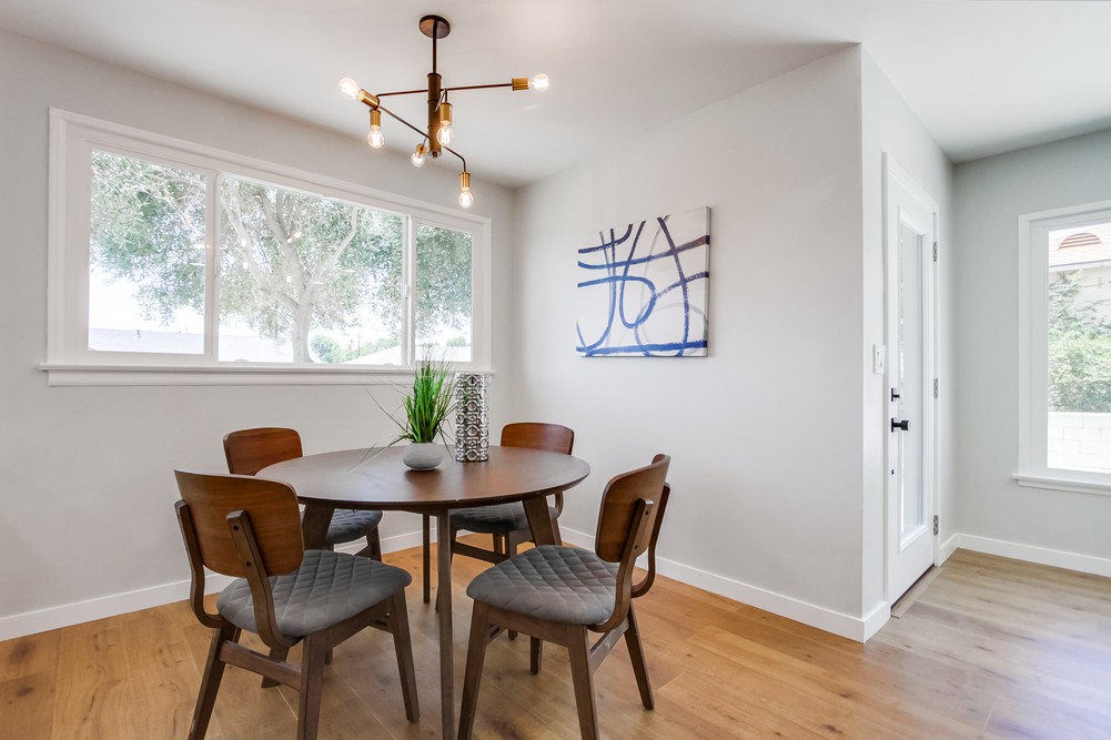 Virtual tour photo 20 of 48 for 2027 Rexford Dr