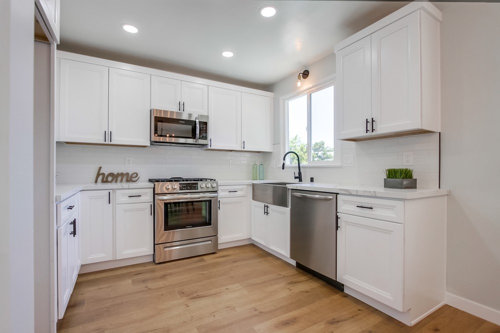 Virtual tour photo 21 of 48 for 2027 Rexford Dr