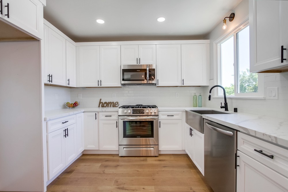 Virtual tour photo 22 of 48 for 2027 Rexford Dr