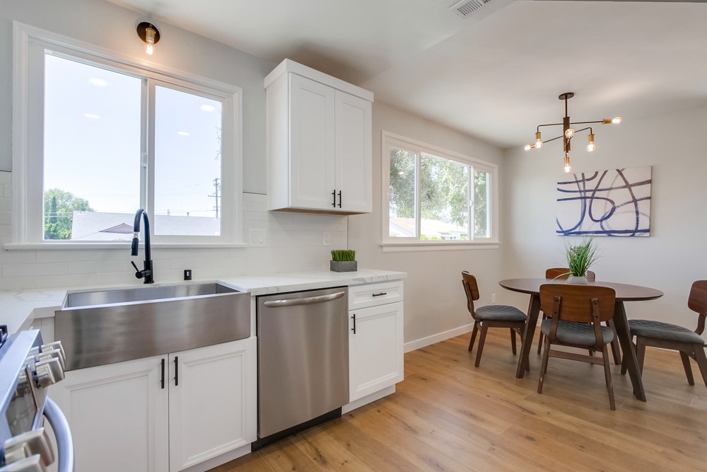 Virtual tour photo 24 of 48 for 2027 Rexford Dr