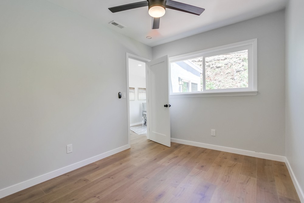 Virtual tour photo 41 of 48 for 2027 Rexford Dr