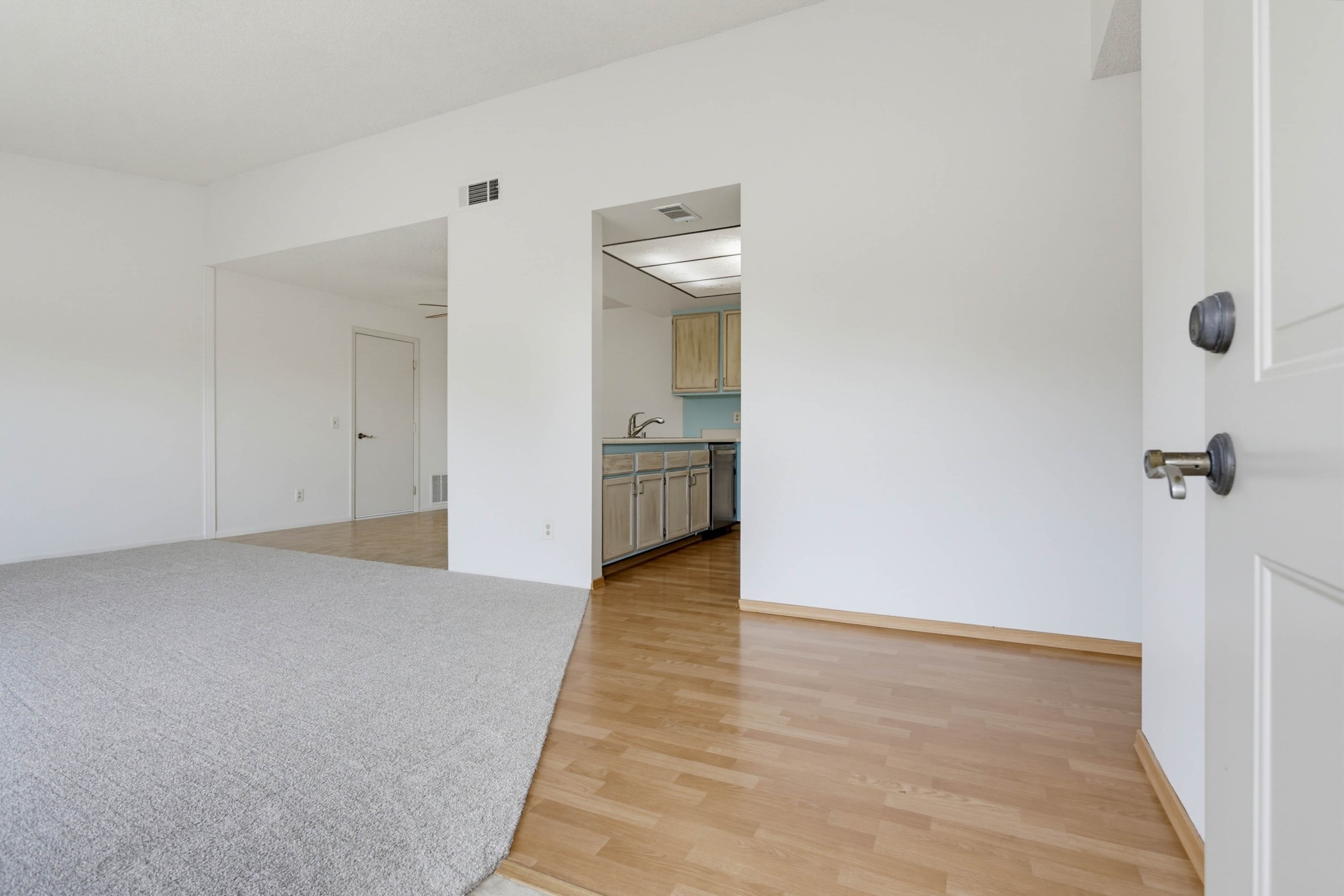Virtual tour photo 8 of 36 for 203 Carissa Dr