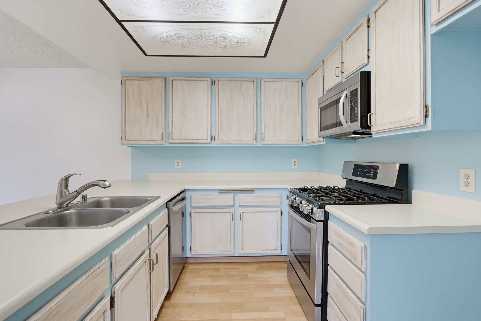 Virtual tour photo 17 of 36 for 203 Carissa Dr