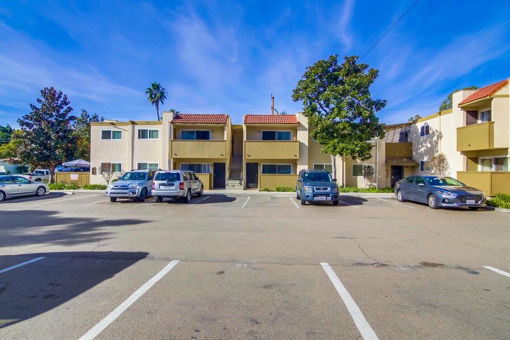 Virtual tour photo 1 of 29 for 2030 Cypress Ave #13