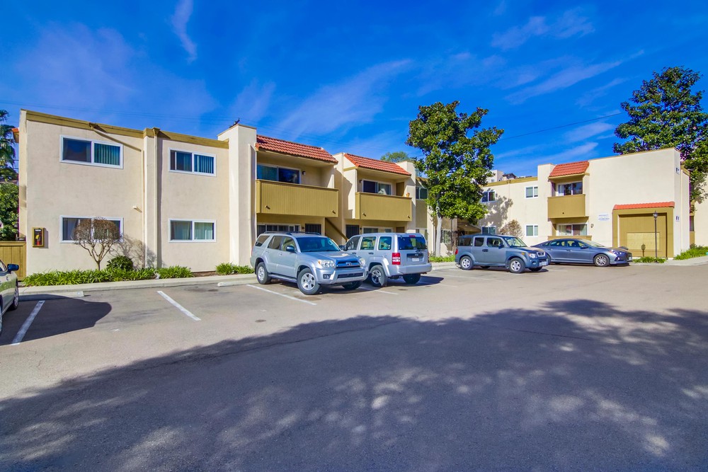 Virtual tour photo 3 of 29 for 2030 Cypress Ave #13
