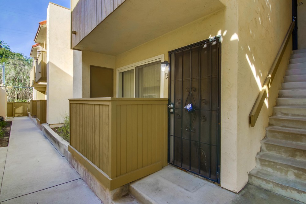 Virtual tour photo 5 of 29 for 2030 Cypress Ave #13