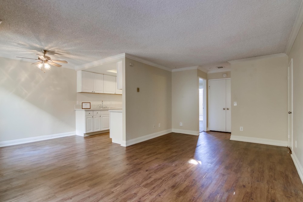 Virtual tour photo 6 of 29 for 2030 Cypress Ave #13