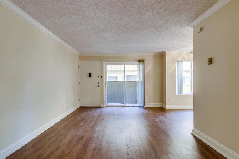 Virtual tour photo 9 of 29 for 2030 Cypress Ave #13