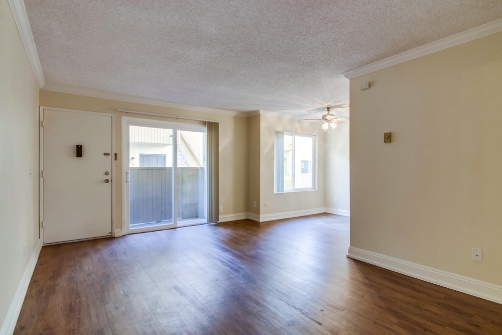 Virtual tour photo 10 of 29 for 2030 Cypress Ave #13