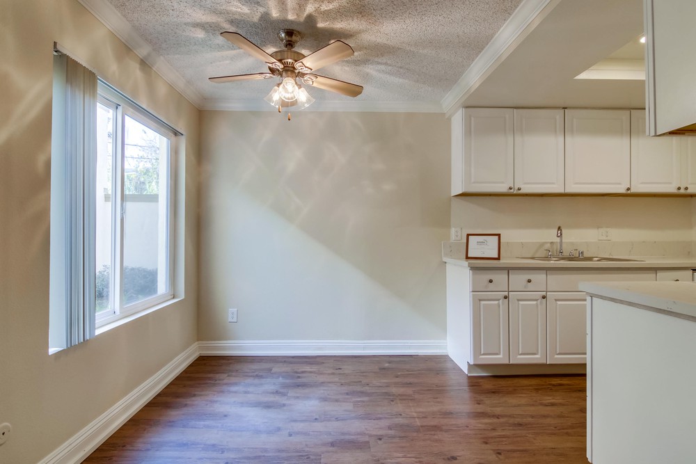 Virtual tour photo 12 of 29 for 2030 Cypress Ave #13