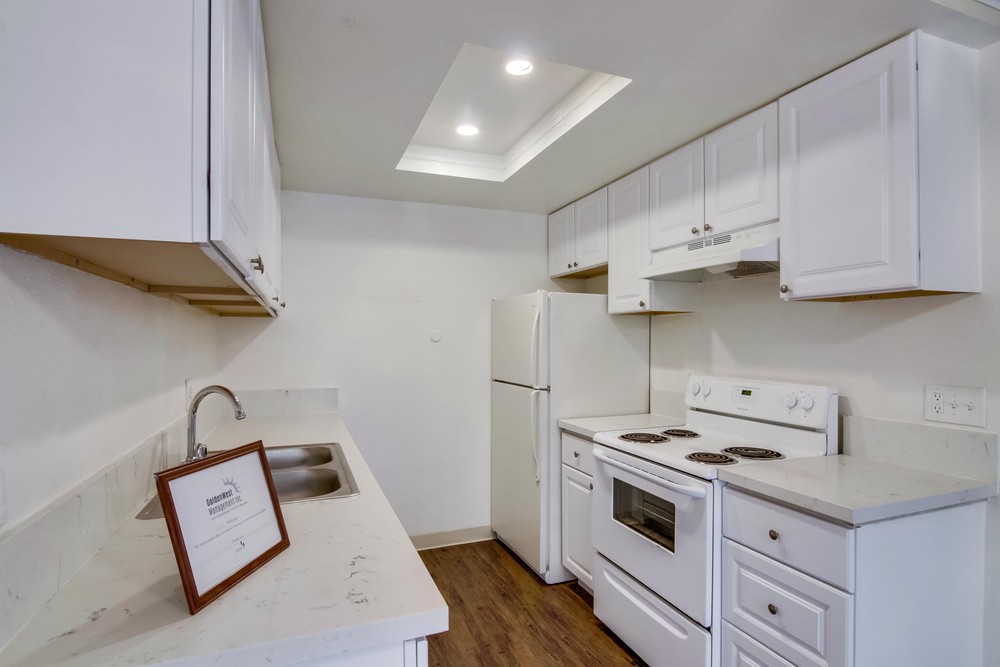Virtual tour photo 18 of 29 for 2030 Cypress Ave #13
