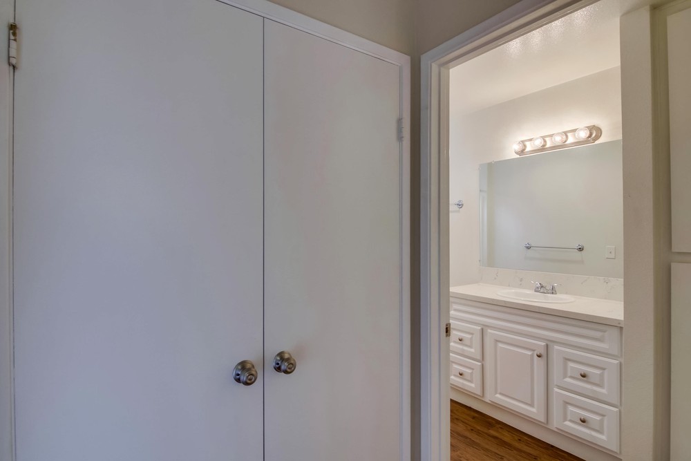 Virtual tour photo 24 of 29 for 2030 Cypress Ave #13
