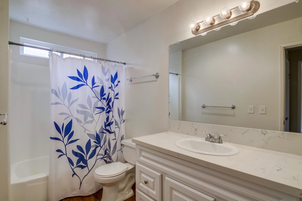 Virtual tour photo 25 of 29 for 2030 Cypress Ave #13