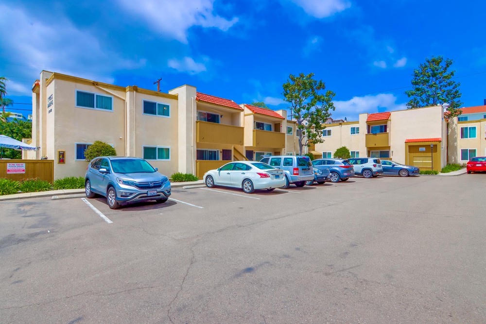 Virtual tour photo 3 of 27 for 2030 Cypress Ave #14