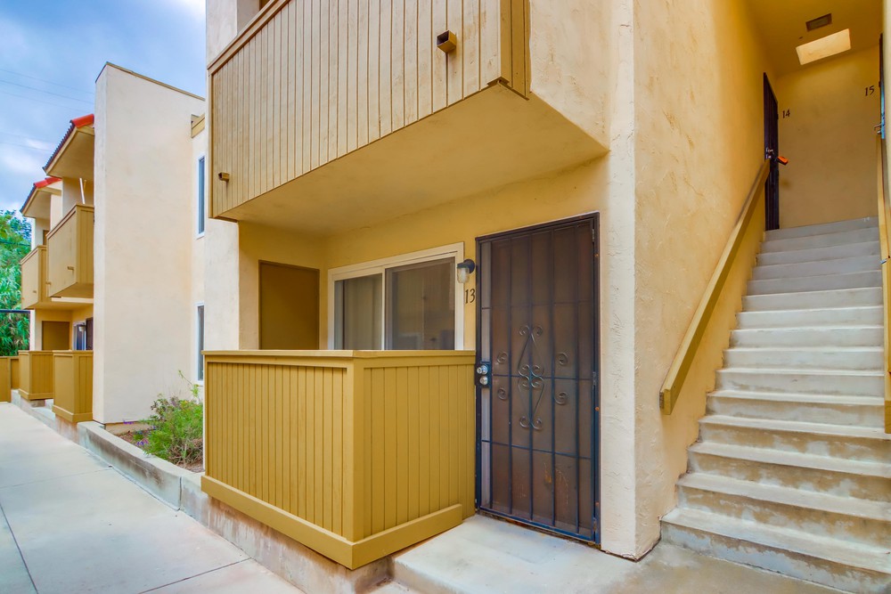 Virtual tour photo 4 of 27 for 2030 Cypress Ave #14
