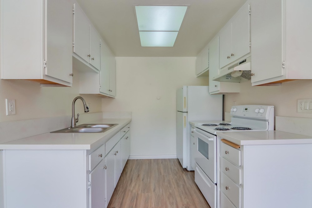 Virtual tour photo 16 of 27 for 2030 Cypress Ave #14