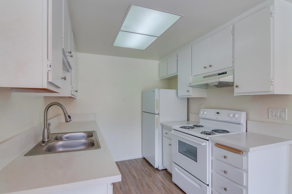 Virtual tour photo 17 of 27 for 2030 Cypress Ave #14