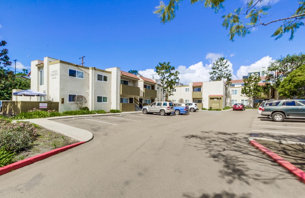 Virtual tour photo 3 of 26 for 2030 Cypress Ave #20