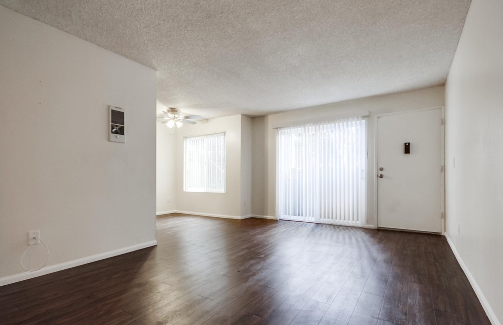 Virtual tour photo 8 of 26 for 2030 Cypress Ave #20
