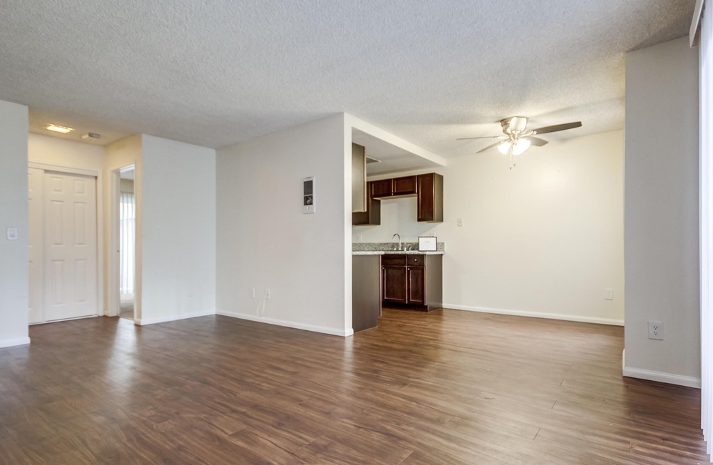 Virtual tour photo 9 of 26 for 2030 Cypress Ave #20