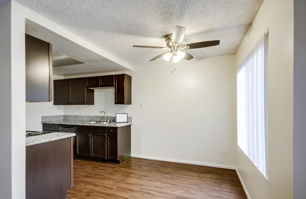 Virtual tour photo 11 of 26 for 2030 Cypress Ave #20