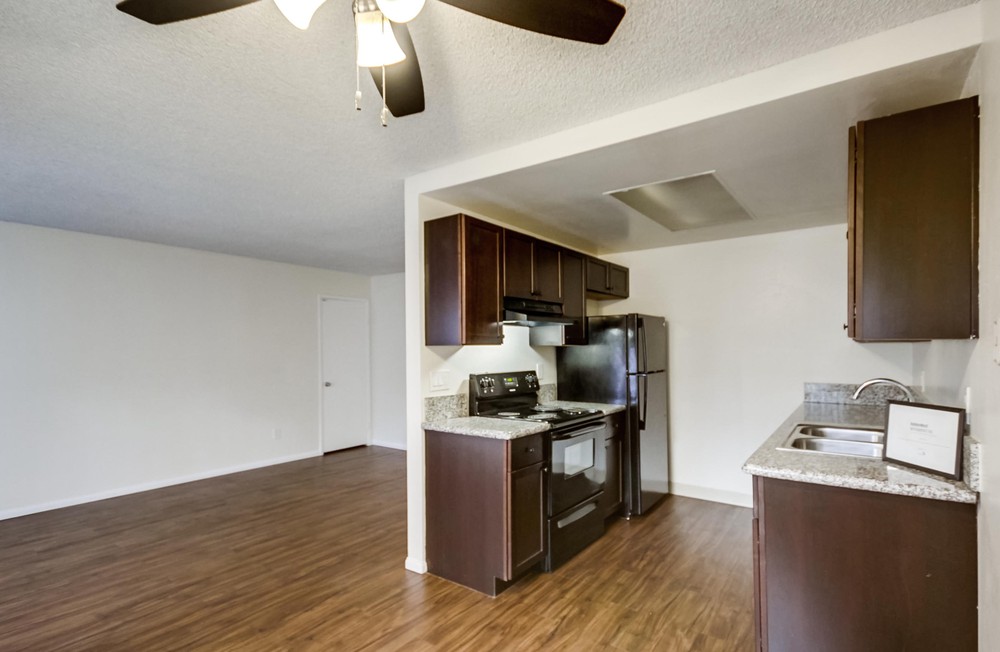 Virtual tour photo 12 of 26 for 2030 Cypress Ave #20
