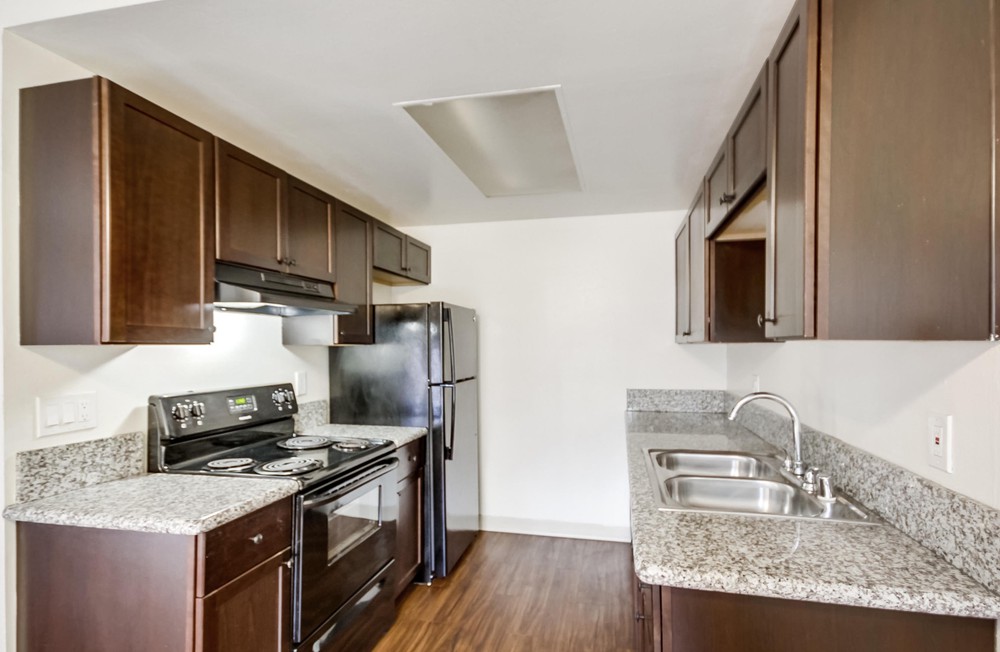 Virtual tour photo 13 of 26 for 2030 Cypress Ave #20