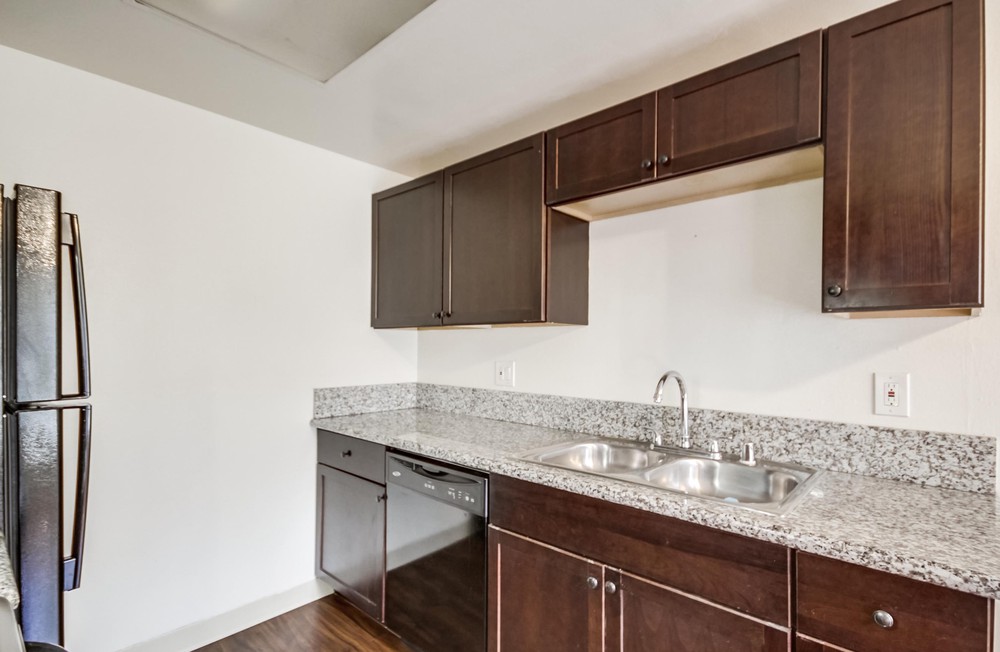 Virtual tour photo 17 of 26 for 2030 Cypress Ave #20