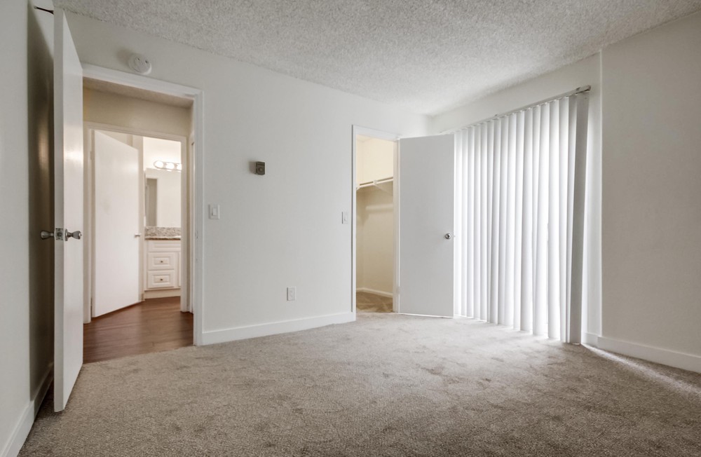 Virtual tour photo 19 of 26 for 2030 Cypress Ave #20